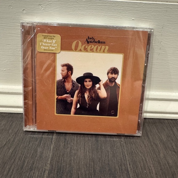 NWT Lady Antebellum Lady A Ocean CD - Brown Cover Album - Picture 2 of 3